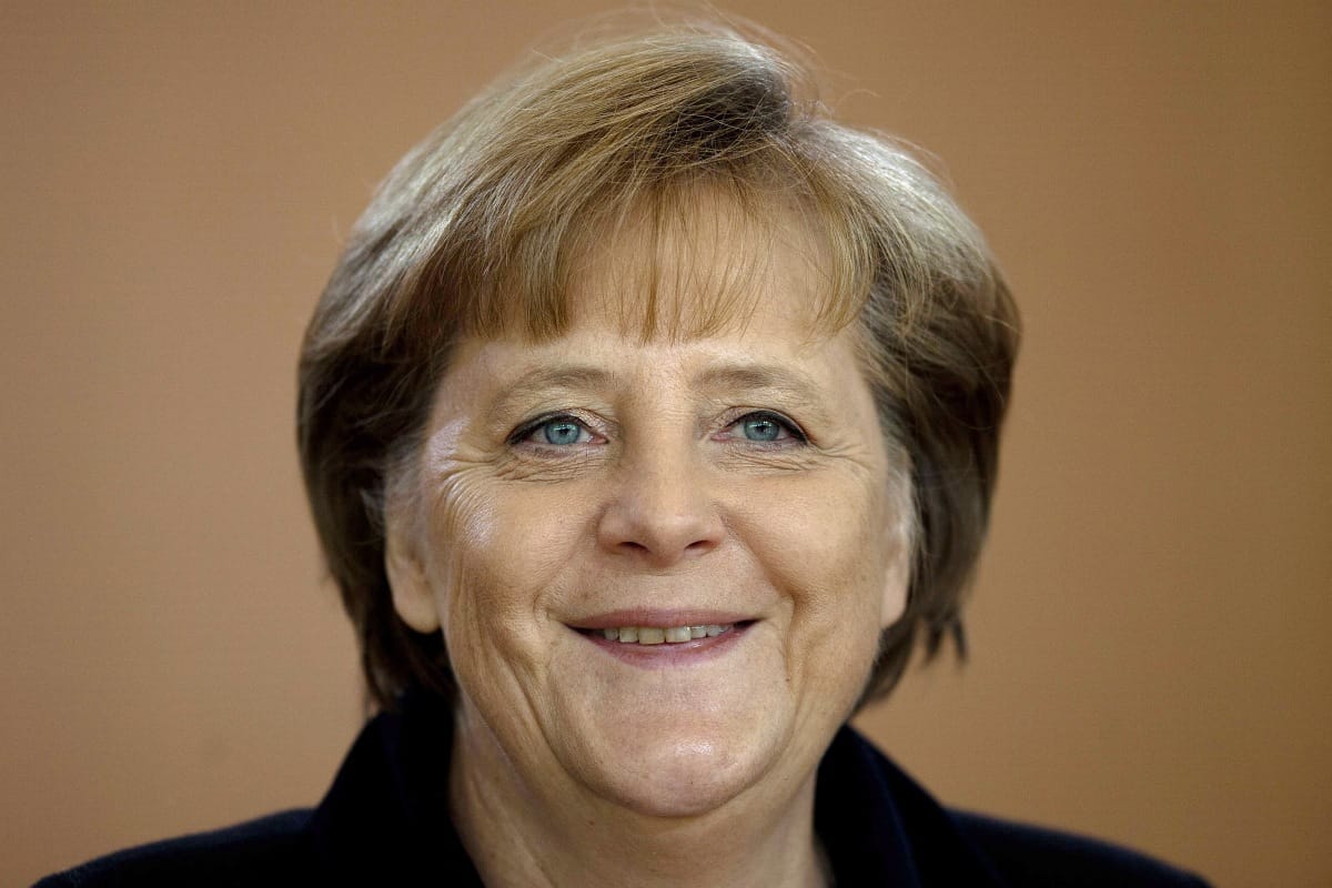 Merkel jubilál: közzétette 250. videóját a német kancellár
