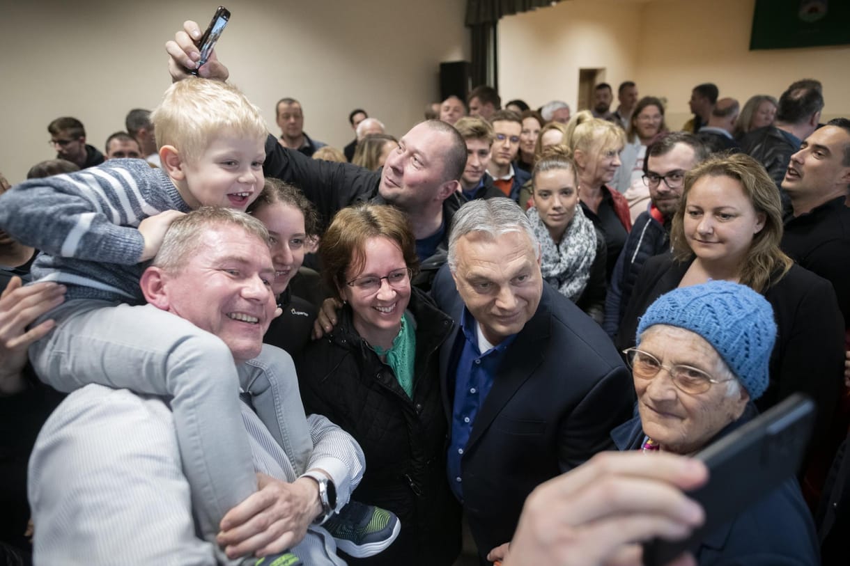 Farkas Zoltán: Orbán Viktor a jogász szerepében