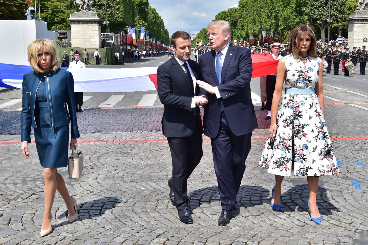 Orbán bevédte Trumpot Macronnal szemben?