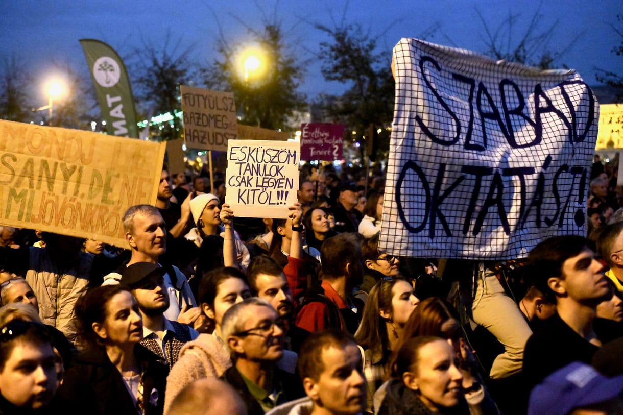A Corvinus oktatói is kiálltak a tanárok mellett, és szolidaritási akciót hirdettek