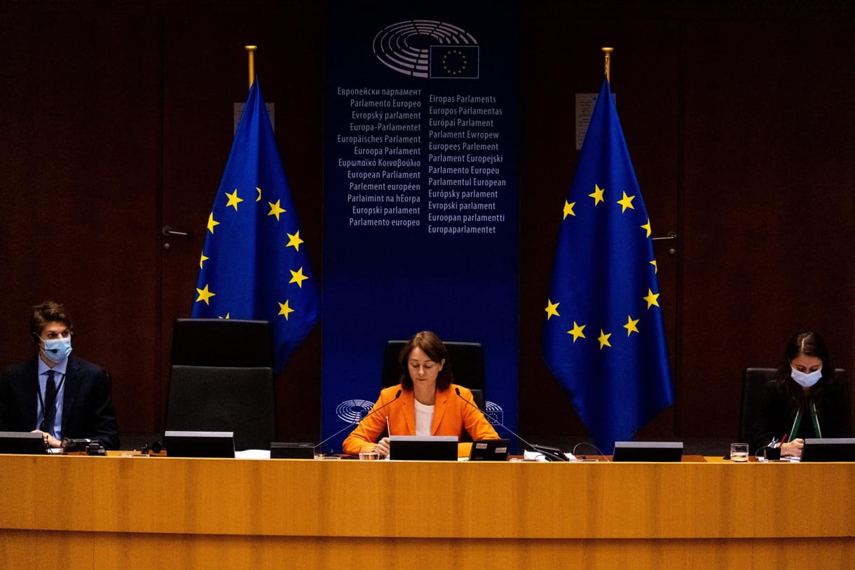 A Magyarországnak és Lengyelországnak szánt uniós források korlátozását szorgalmazza az Európai Parlament alelnöke