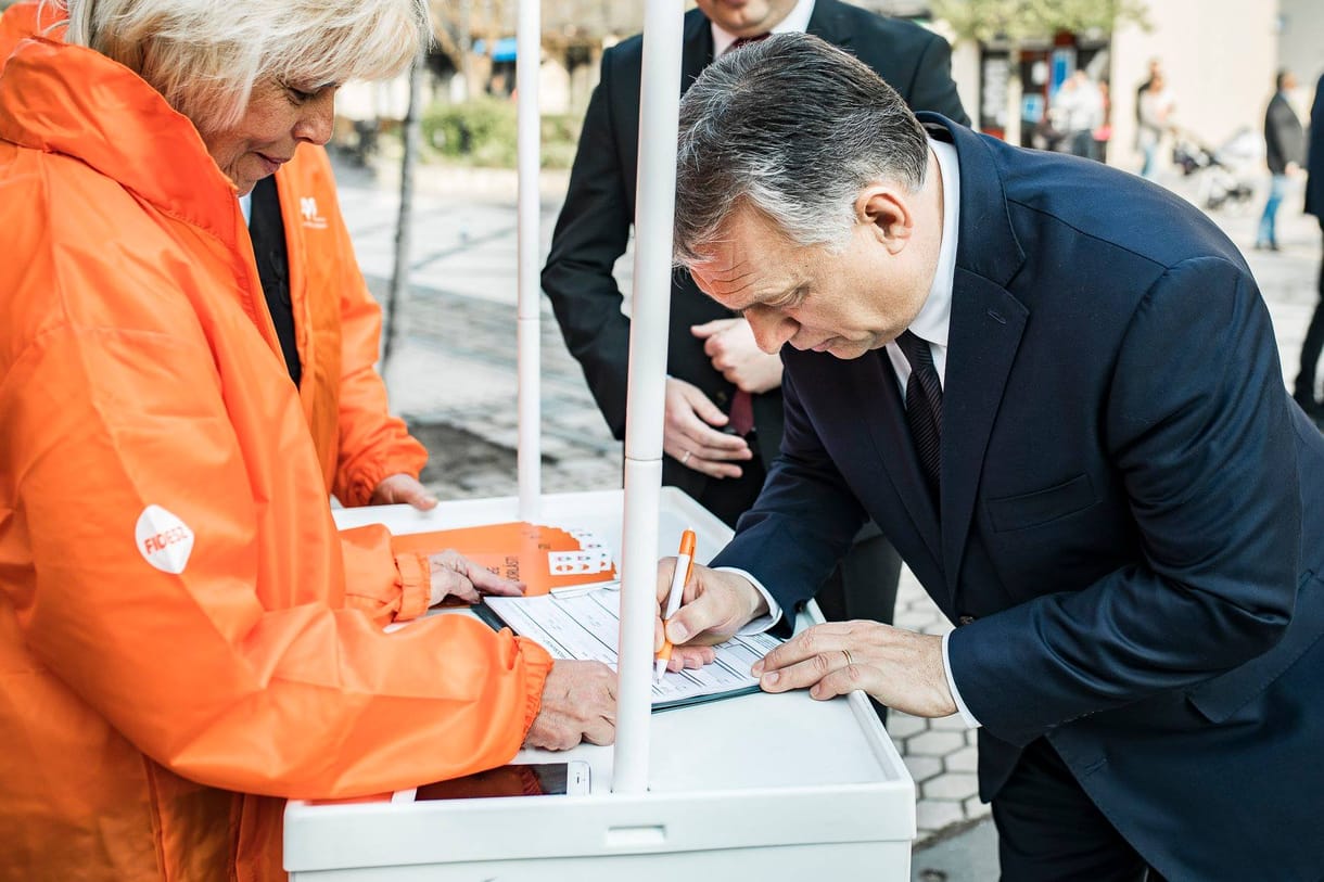 Állásukat féltő óvónőkkel íratták alá a Fidesz Kubatov-listáját