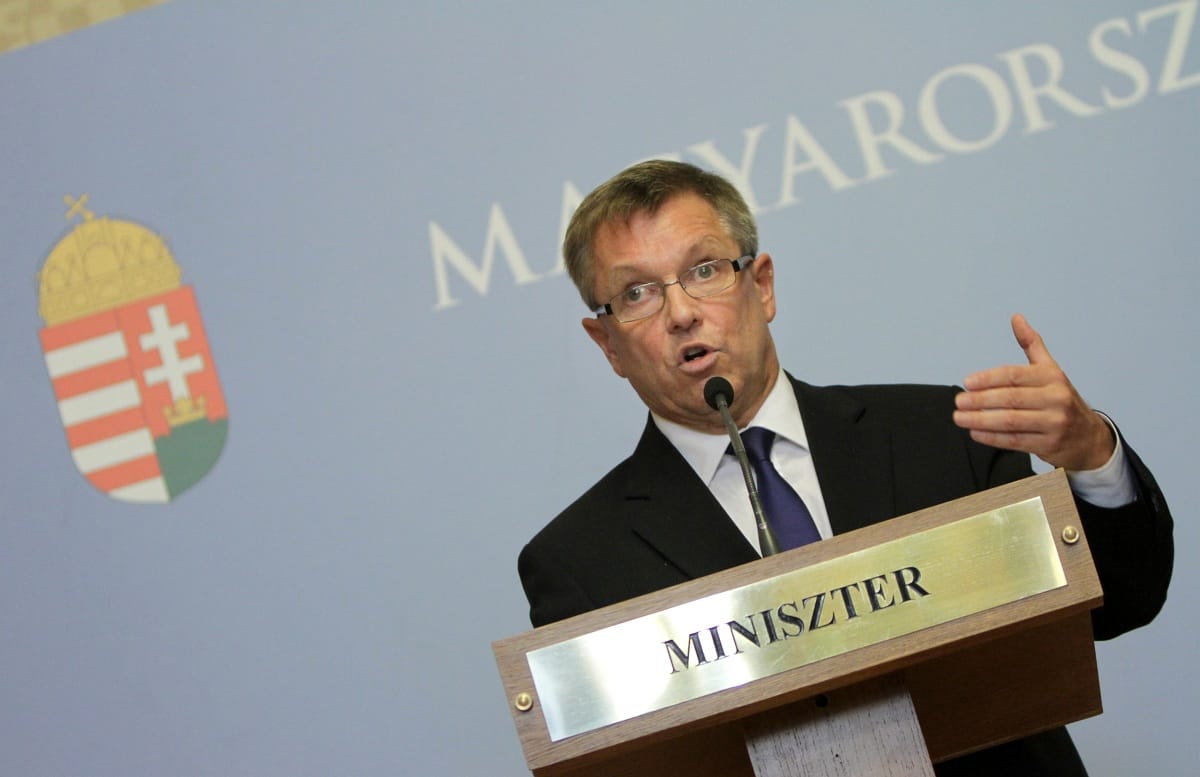 Orbánék átverték Tarlóst a közműadóval
