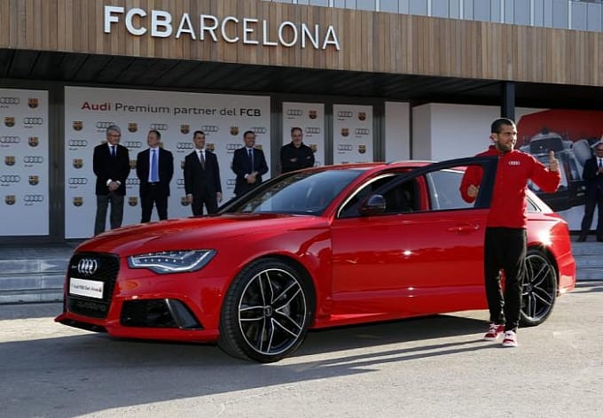 A Barcelona futballistái is megkapták az éves Audikat – íme a teljes lista