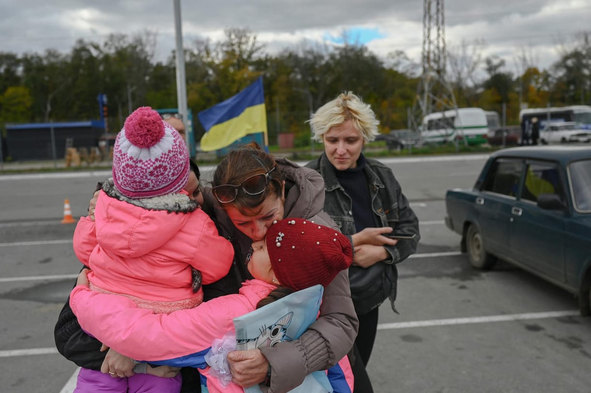 Magánhajókat semmisítenek meg az oroszok Herszonban az ukrán vezérkar szerint