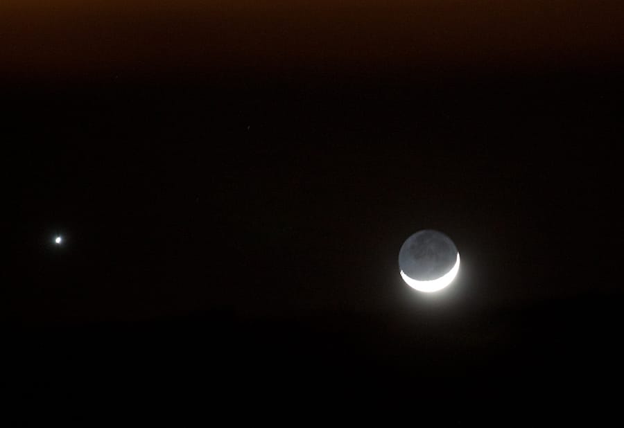 Nézz, nézz az ég felé: különleges Hold-Vénusz-Jupiter együttállás ma este