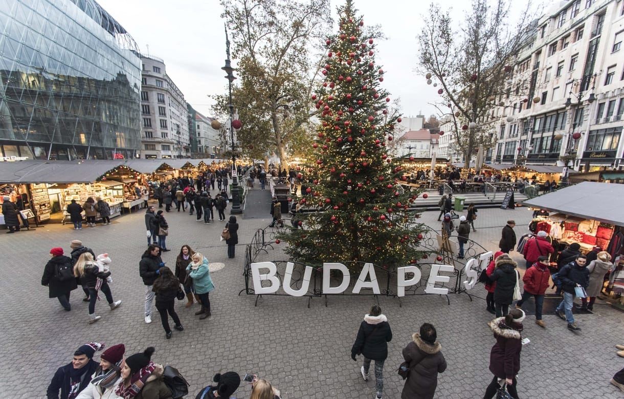 Azt hitte, drága a Vörösmarty téri vásár? Nézze meg ezeket az árakat!