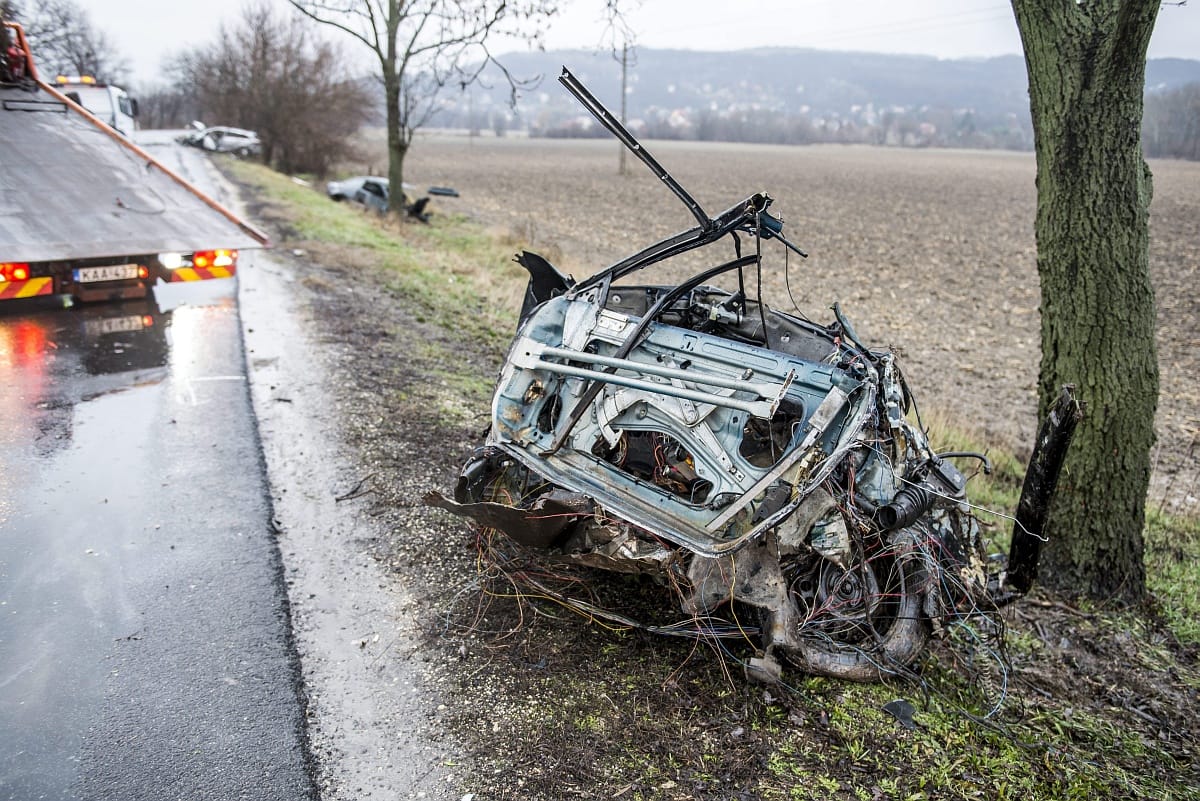 Szomorú fotók jöttek a hármas karambolról, amiben meghalt egy ember