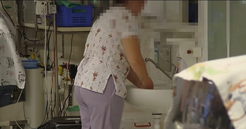 Nincs klíma a szentesi kórház egyik osztályán, a hozzátartozók vittek be ventilátort