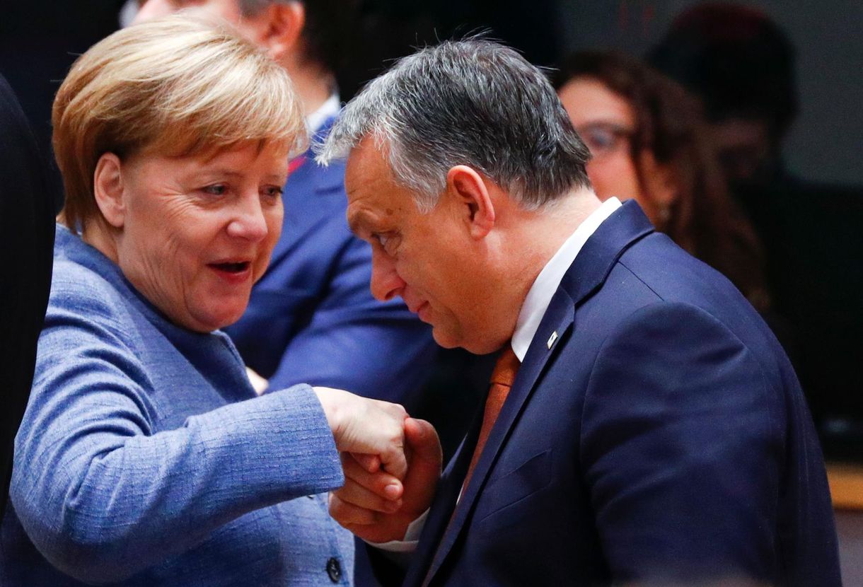 Politico: Merkel nem mentette meg a karácsonyt, Orbán ellopta 