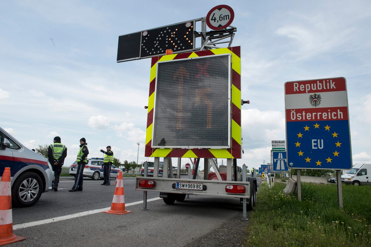 Ausztria megsérti az EU-jogot, amikor ellenőrzi a szlovén és magyar határt, mondják osztrák jogászok