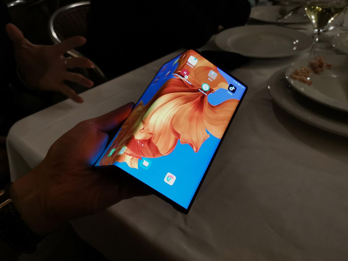 Itt a bizonyíték: a vártnál hamarabb érkezhet a Huawei összehajtható telefonja