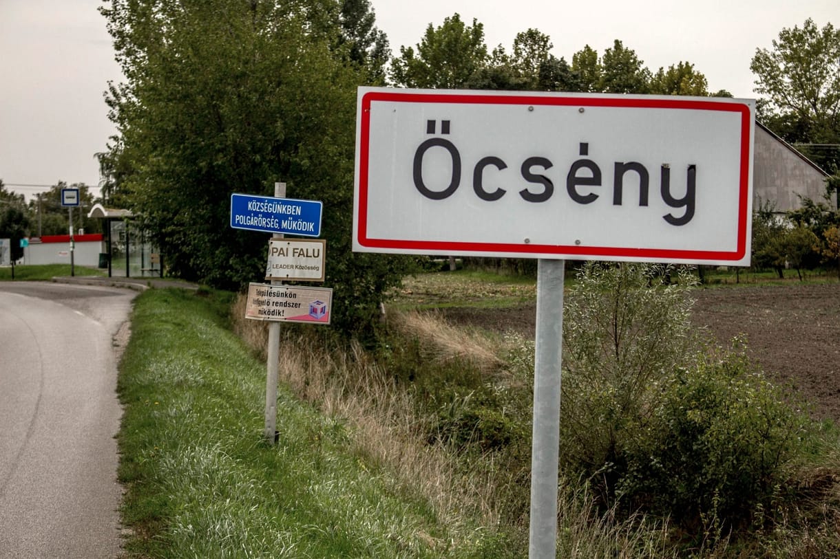 Őcsény egy éve kifordult magából, ma a szégyen és a düh uralkodik a faluban