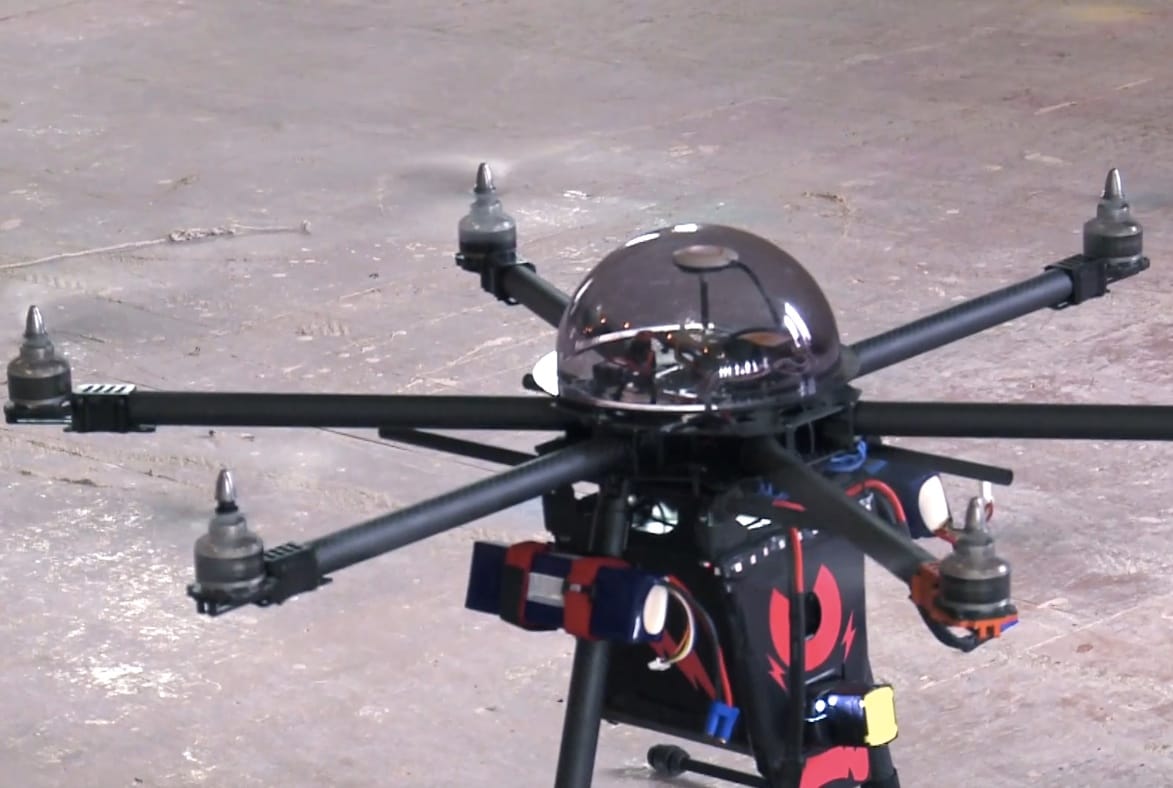 80 000 volttal sokkol – ez a drón lehet a személyes robotzsaru