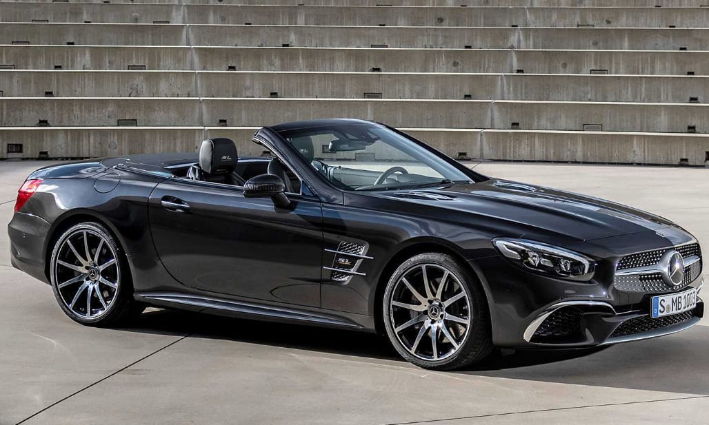 Nyitott tetős élvezetek: itt a legújabb Mercedes SL
