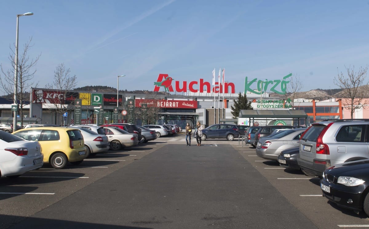 Egyre feszültebb a bérvita az Auchannál, akár ott is sztrájk lehet