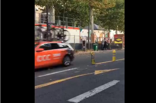 Végigvillogta az egész Tour de France karavánját egy párizsi traffipax - videó