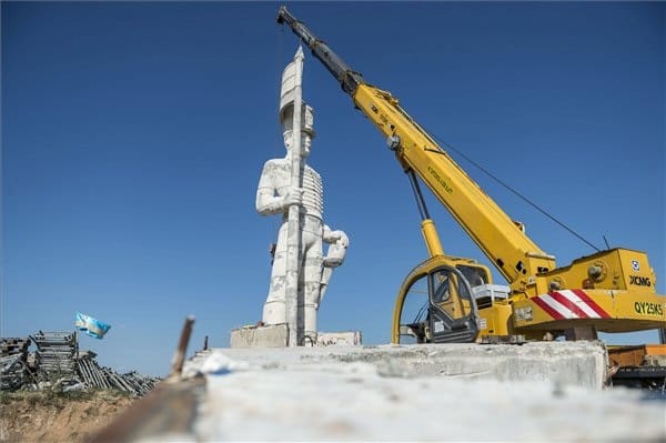 Már épül az ország legnagyobb szobra