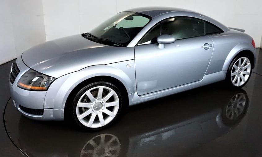 Győri időgép: eladó egy szinte teljesen új első szériás Audi TT