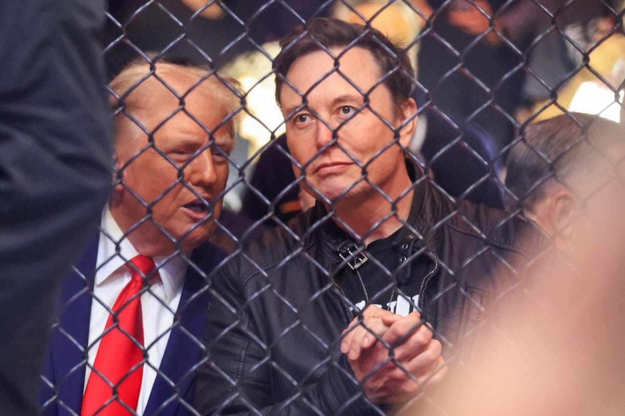 Trump arról írt, hogy az amerikai kormány felbontja Elon Musk szerződéseit