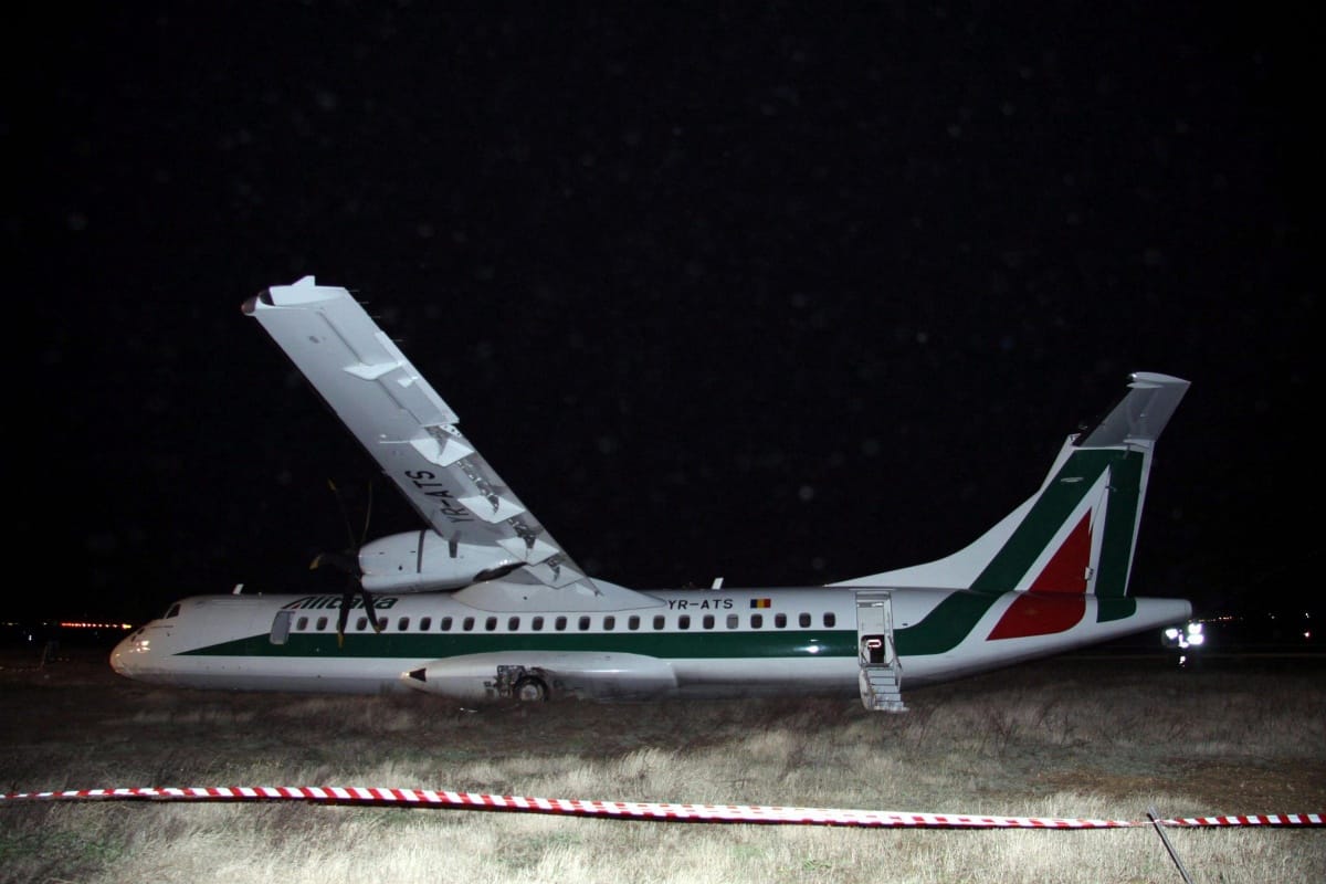 Eltüntették az Alitalia logót a balesetes repülőről