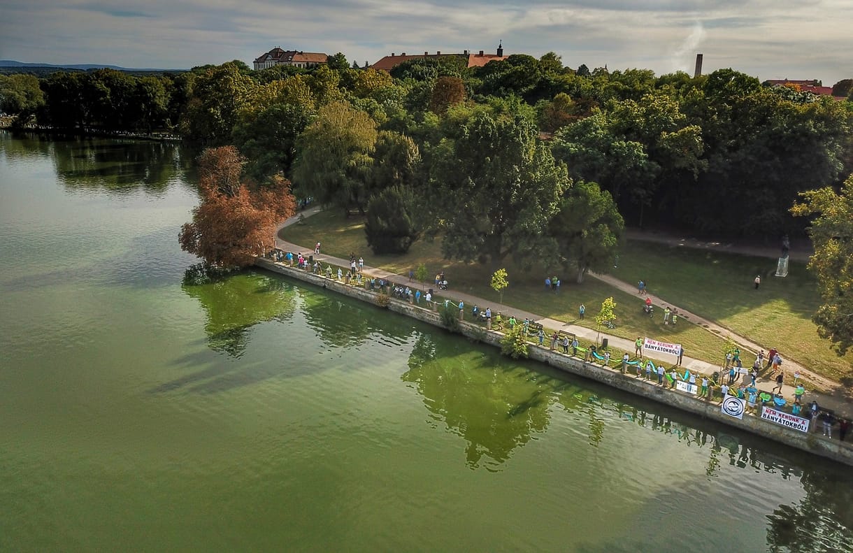 Újabb ingatlant vesz a tatai tó partján a luxushotelt is építő cégcsoport