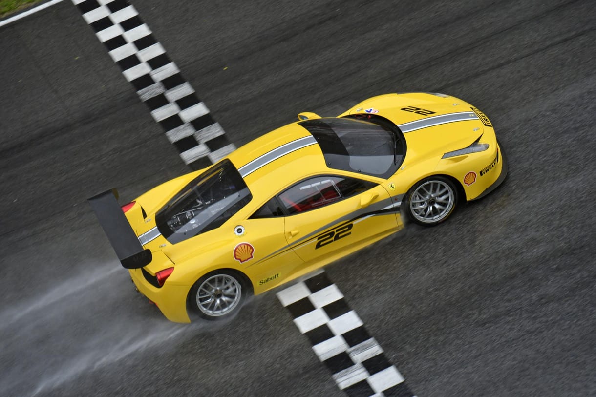Megérkezett az új kupás Ferrari 458 - fotó