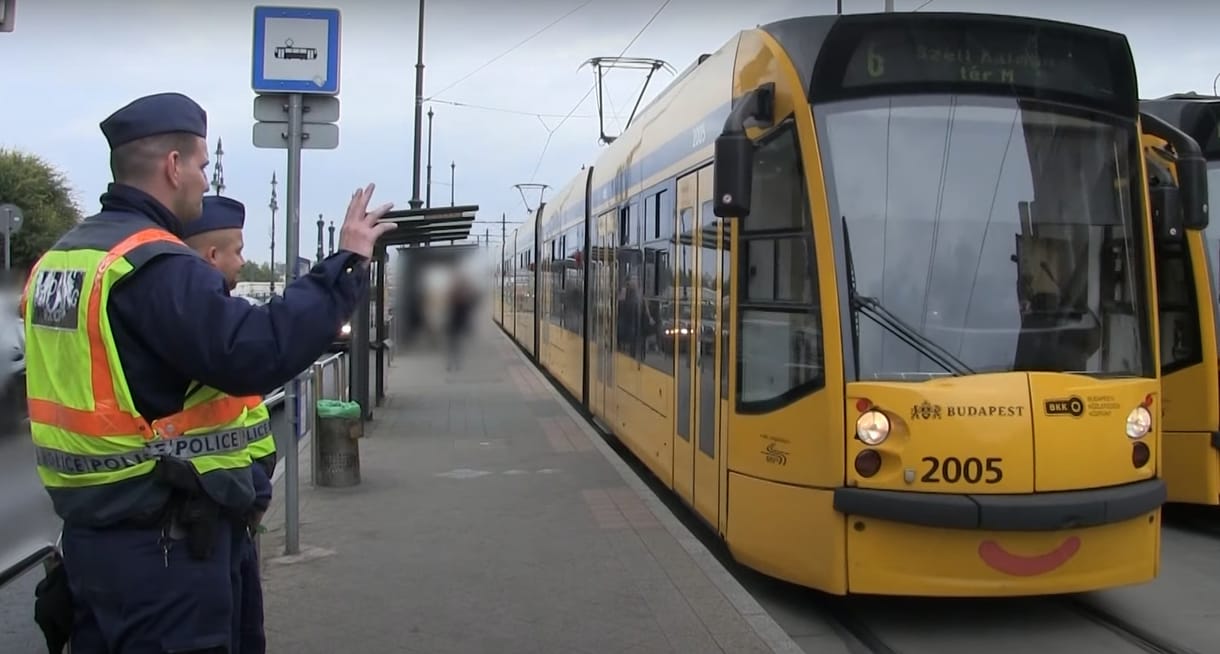 Letartóztatták a nagykörúti villamoson verekedő férfit 