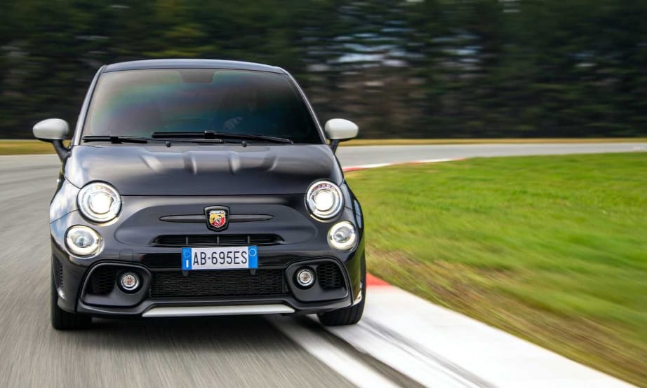 Szupergyors Fiat 500-ast mutatott be az Abarth