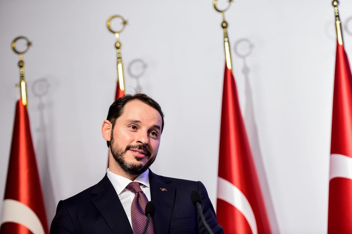 Akciótervvel mentené a lírát Törökország