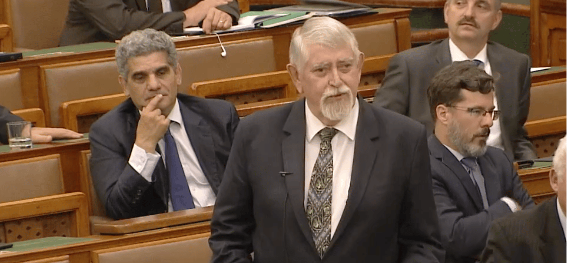Kásler: A járványadatok alapján hagyományos módon kezdődhet az iskola