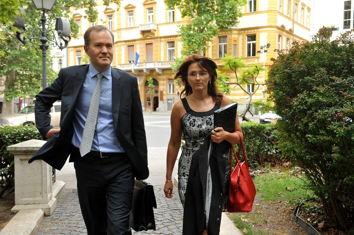 Csak az időt húzza a magyar kormány az IMF-fel