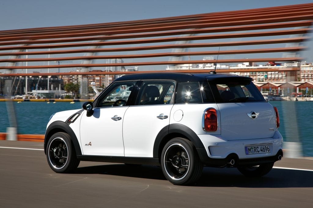 A BMW 500 millió fontos beruházással bővíti Mini-gyártását