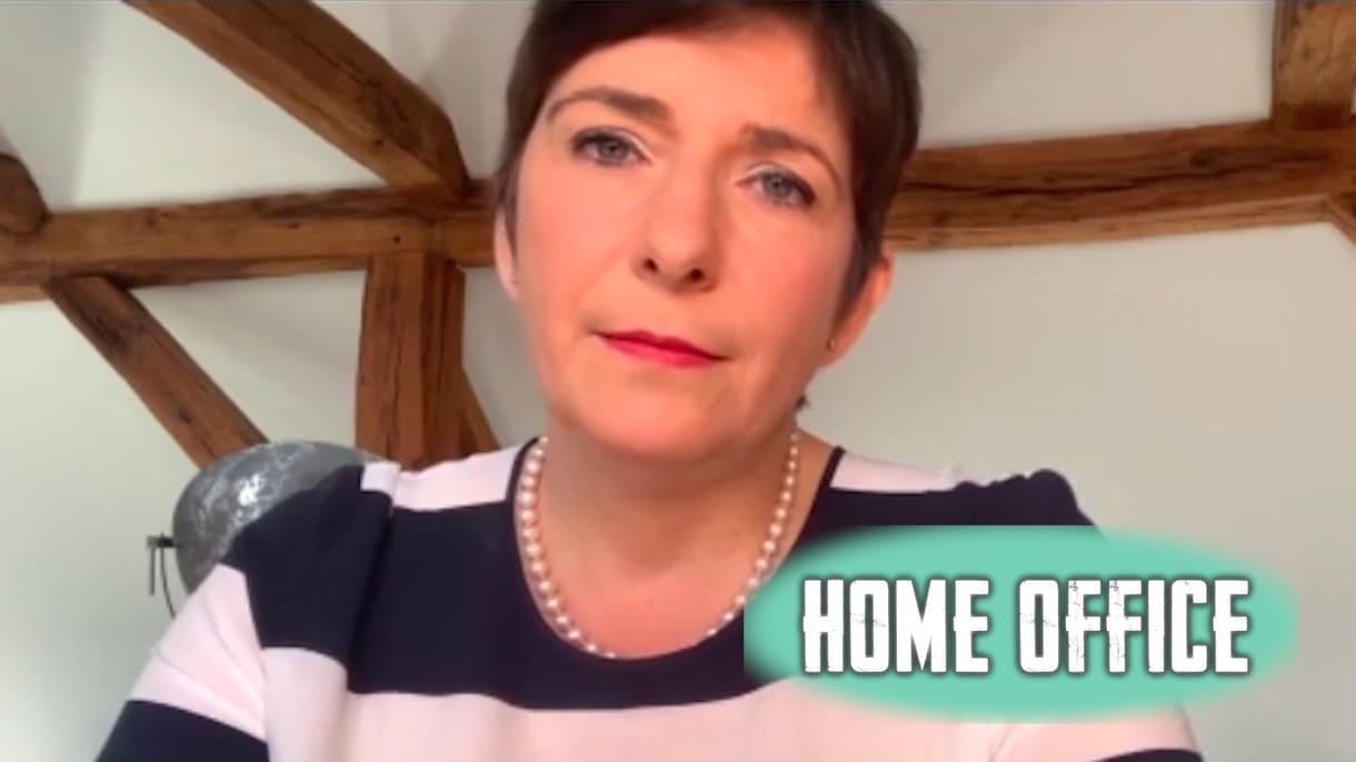 Dobrev Klára a Home office-ban: 