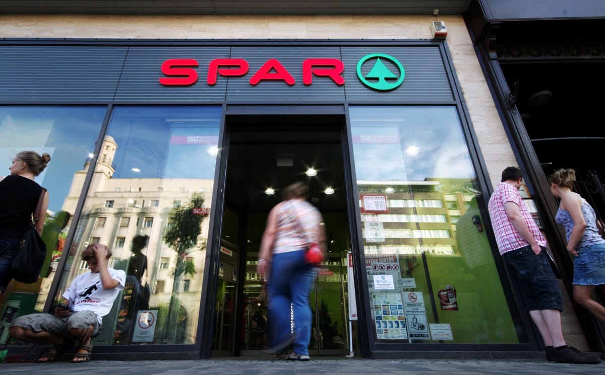 Elküldi a Spar a frissen felvett dolgozóit a milliárdos különadó miatt