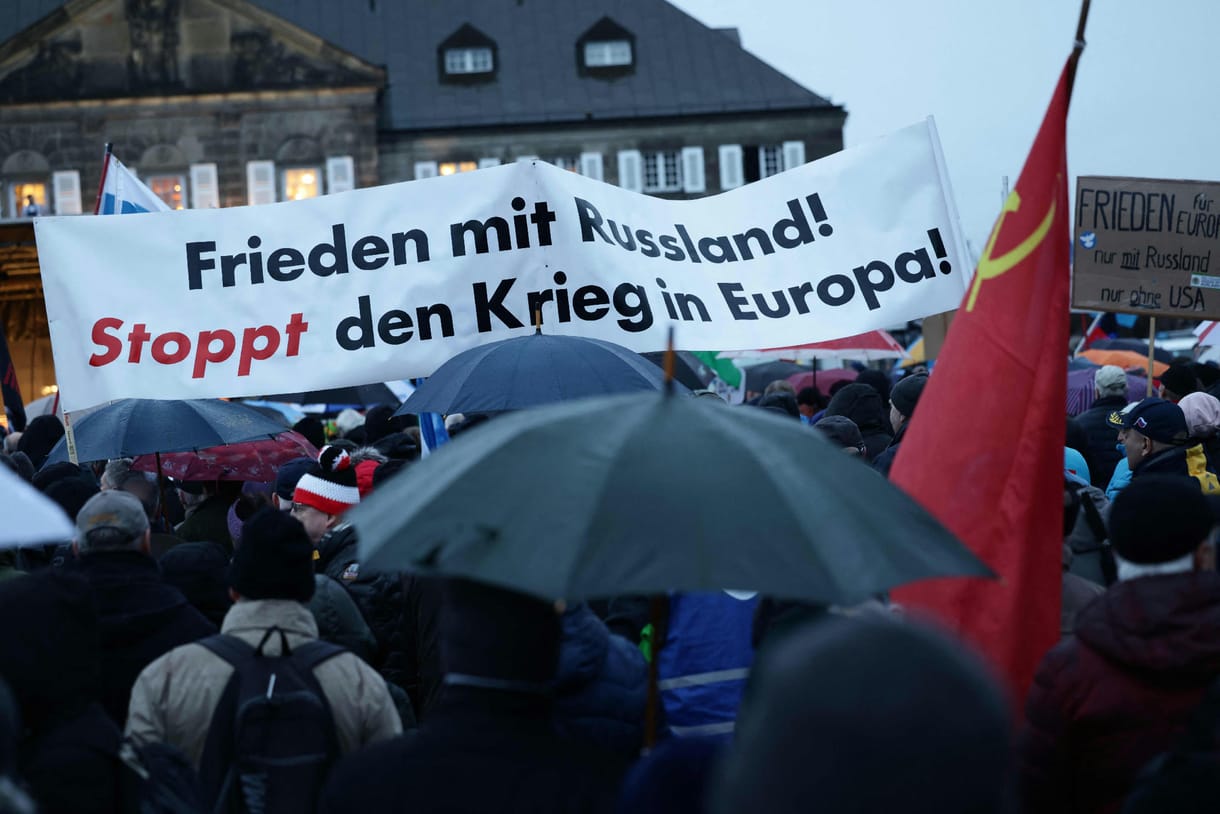 A német szélsőjobb az elégedetlenség hullámán tör ki a karanténból