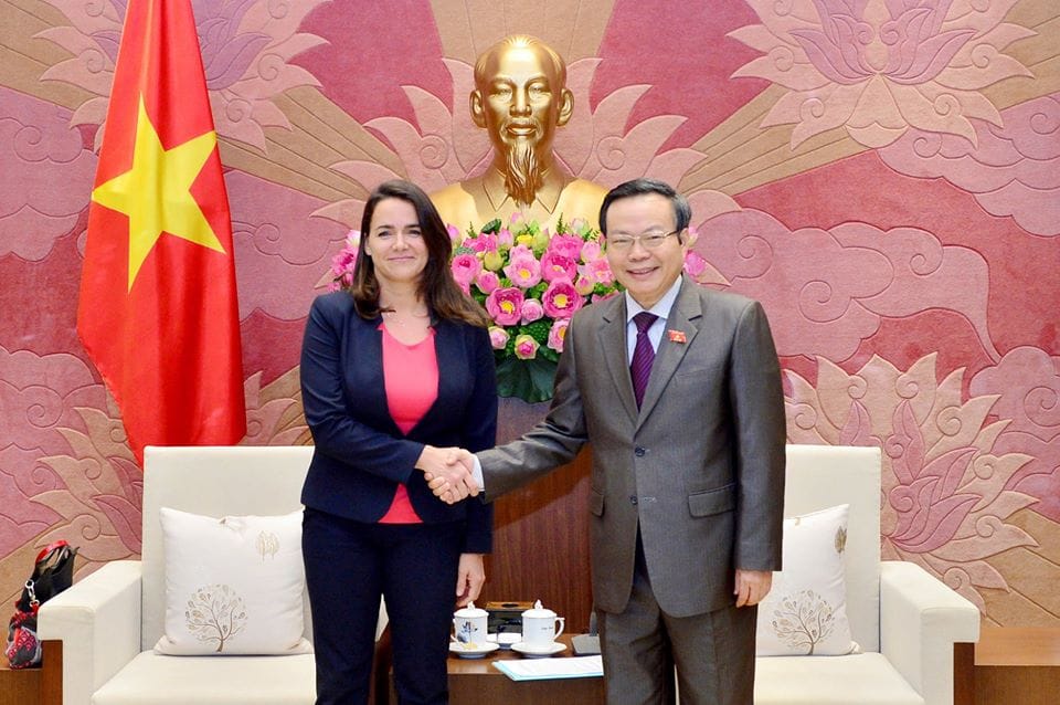 Vietnamba látogatott az államtitkár, kórházat épít ott Magyarország