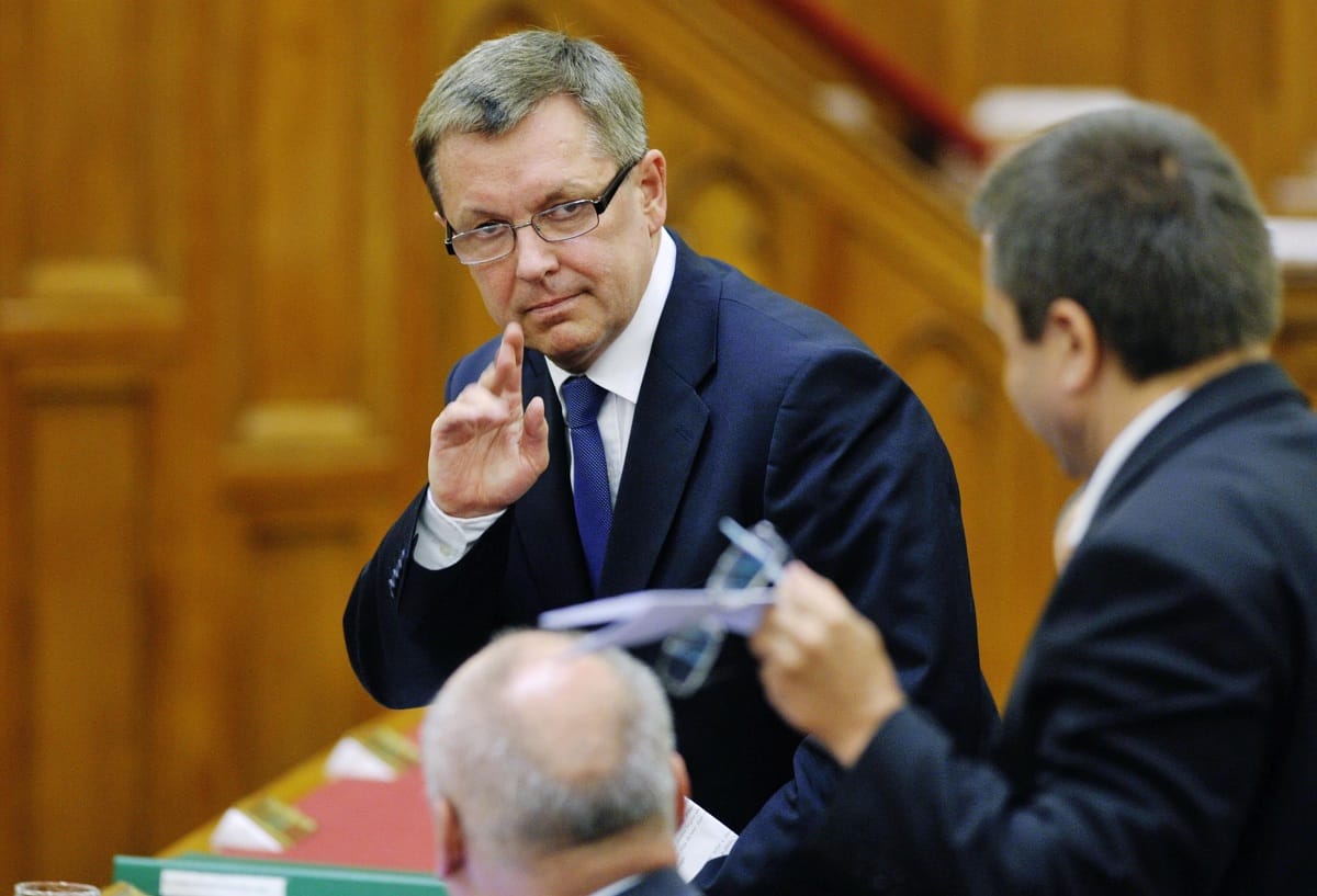 Megszavazták Matolcsy két új csodafegyverét