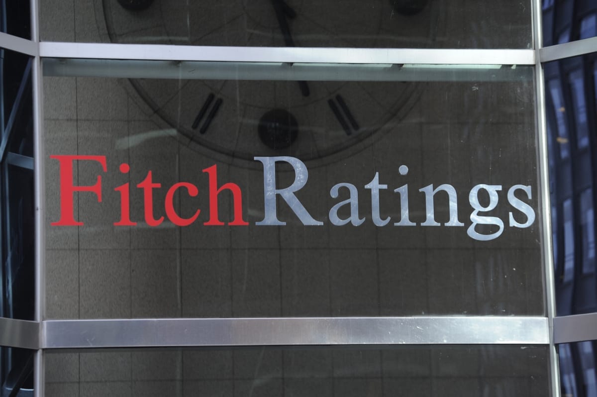 Fitch: a szlovák elutasítás is tartós euróválságot jelez