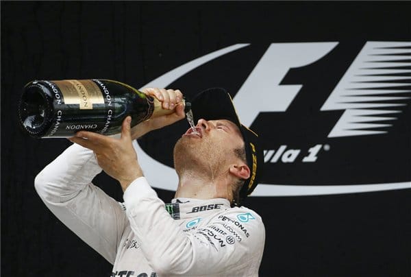 Büntetést kapott Rosberg, így csak harmadik lett