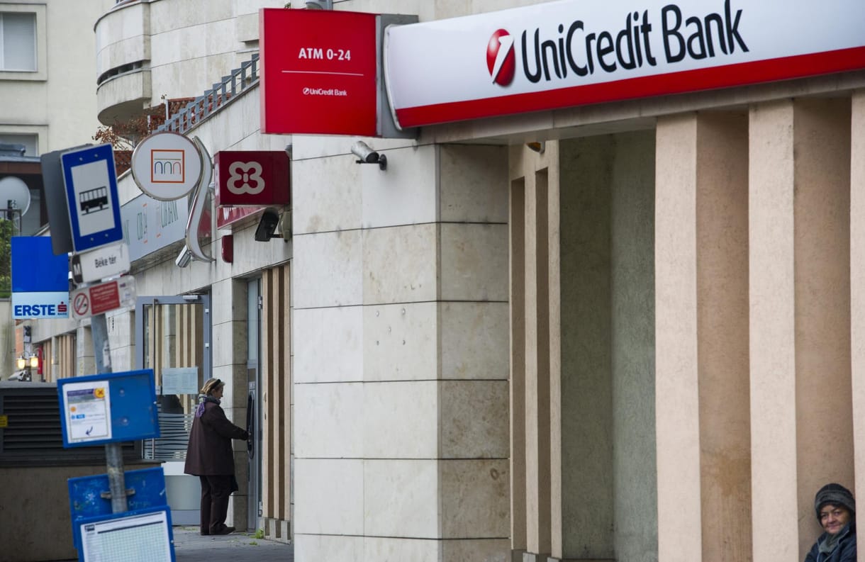 Kétmillió magyar bankszámla tulajdonosa koppanhat, ha nem csipkedi magát