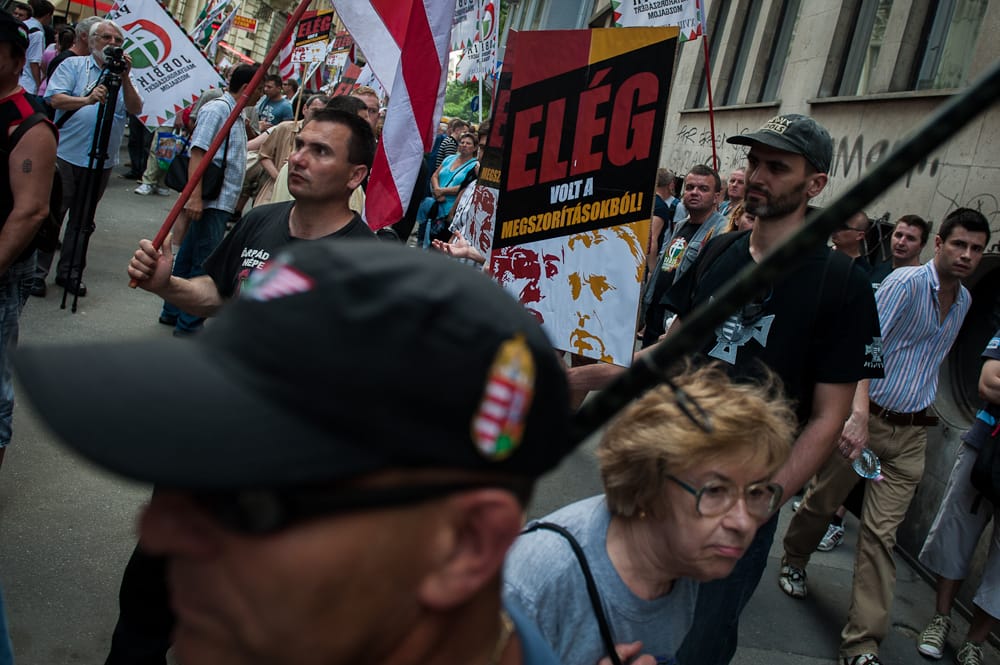 A Jobbik vonulásos tüntetése az Andrássy úton