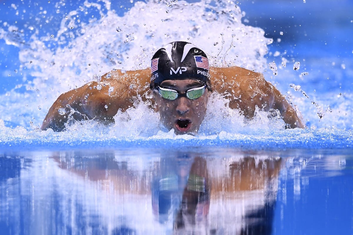 Phelps nem is élő cápával úszott, kiakadtak a rajongók
