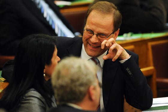 Navracsics: a megszorítások politikája Magyarország számára zsákutca