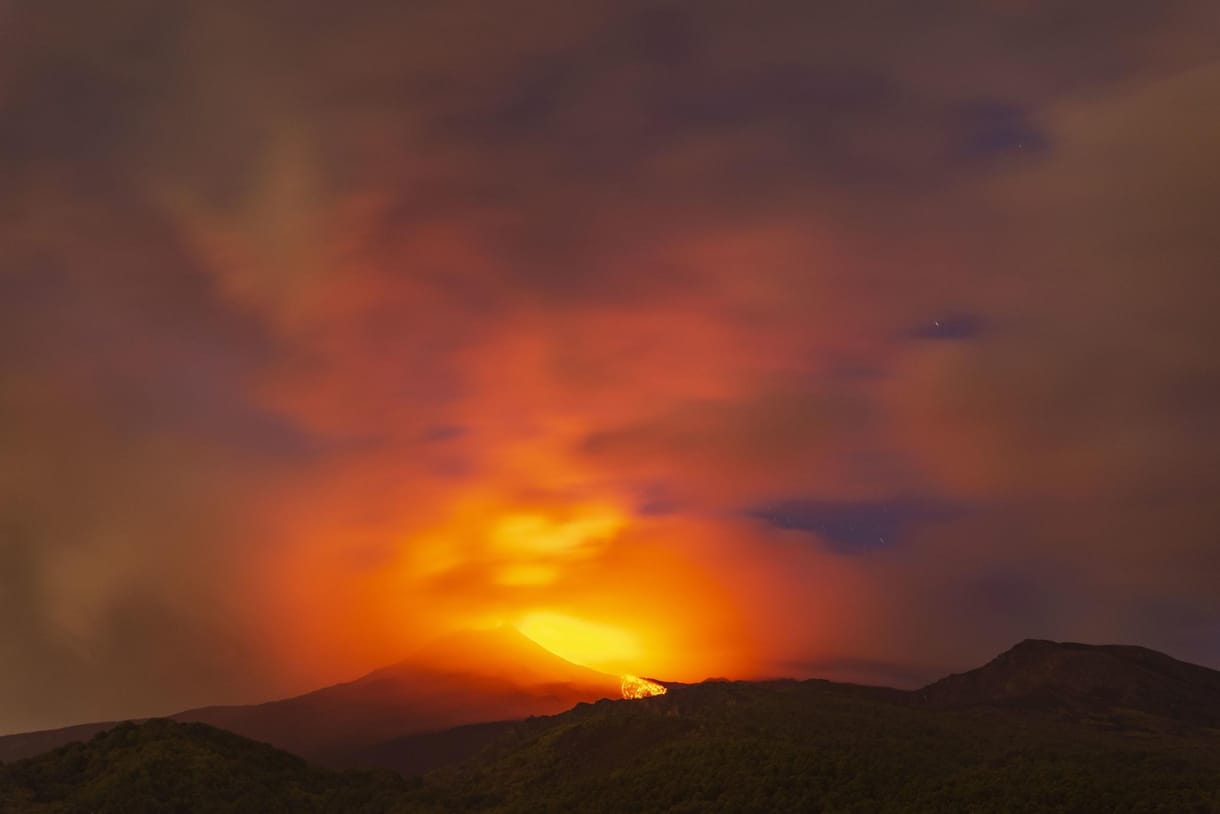 Kitört az Etna: a föld is beleremegett - videó