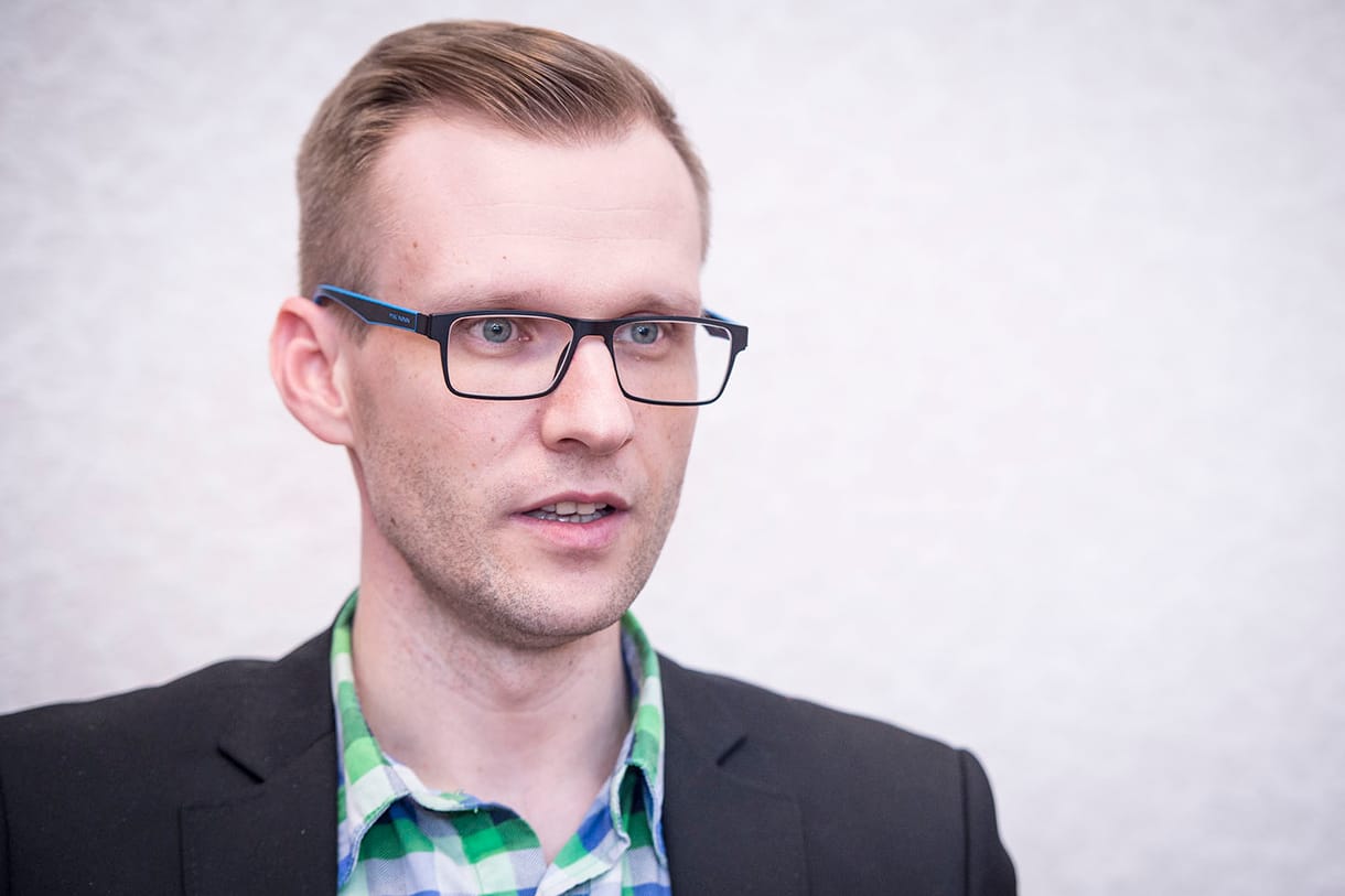 A tanári ellenállás egyik vezéralakja rokonainak zűrös ügyeiről beszélt
