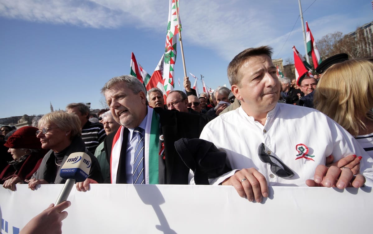 Eldőlt: a Fidesz a végsőkig ki fog tartani Bayer mellett