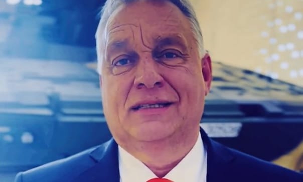 Orbán a katonaéveiről tiktokolt, a fogdát is megemlíti