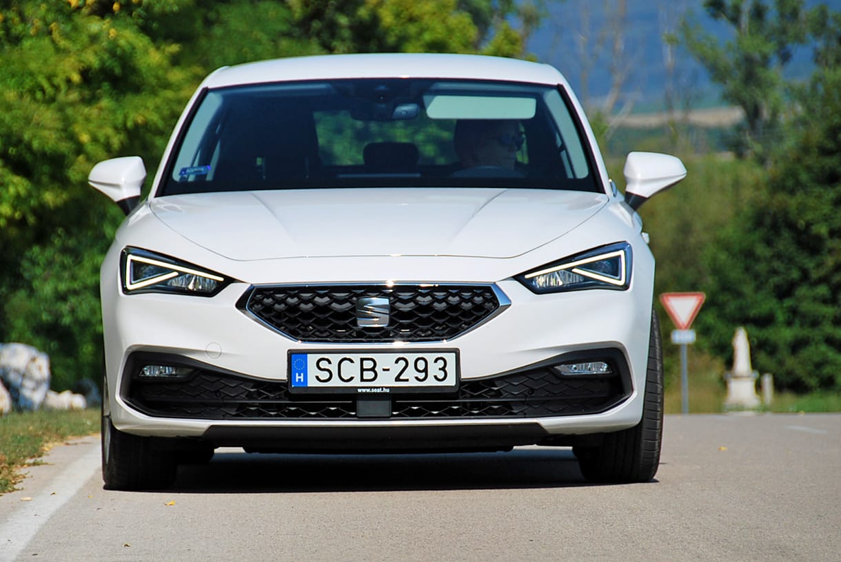 Seat Leon-bemutató: nem csak a nevét írja másként