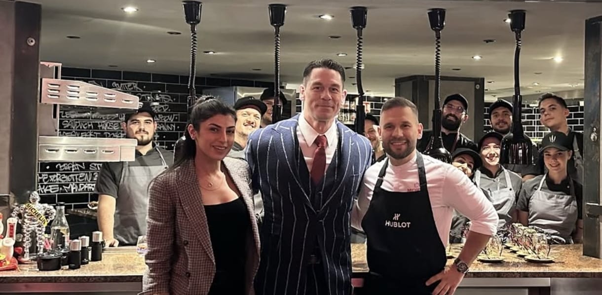 Budapesten forgat John Cena, Rácz Jenő éttermébe is elment